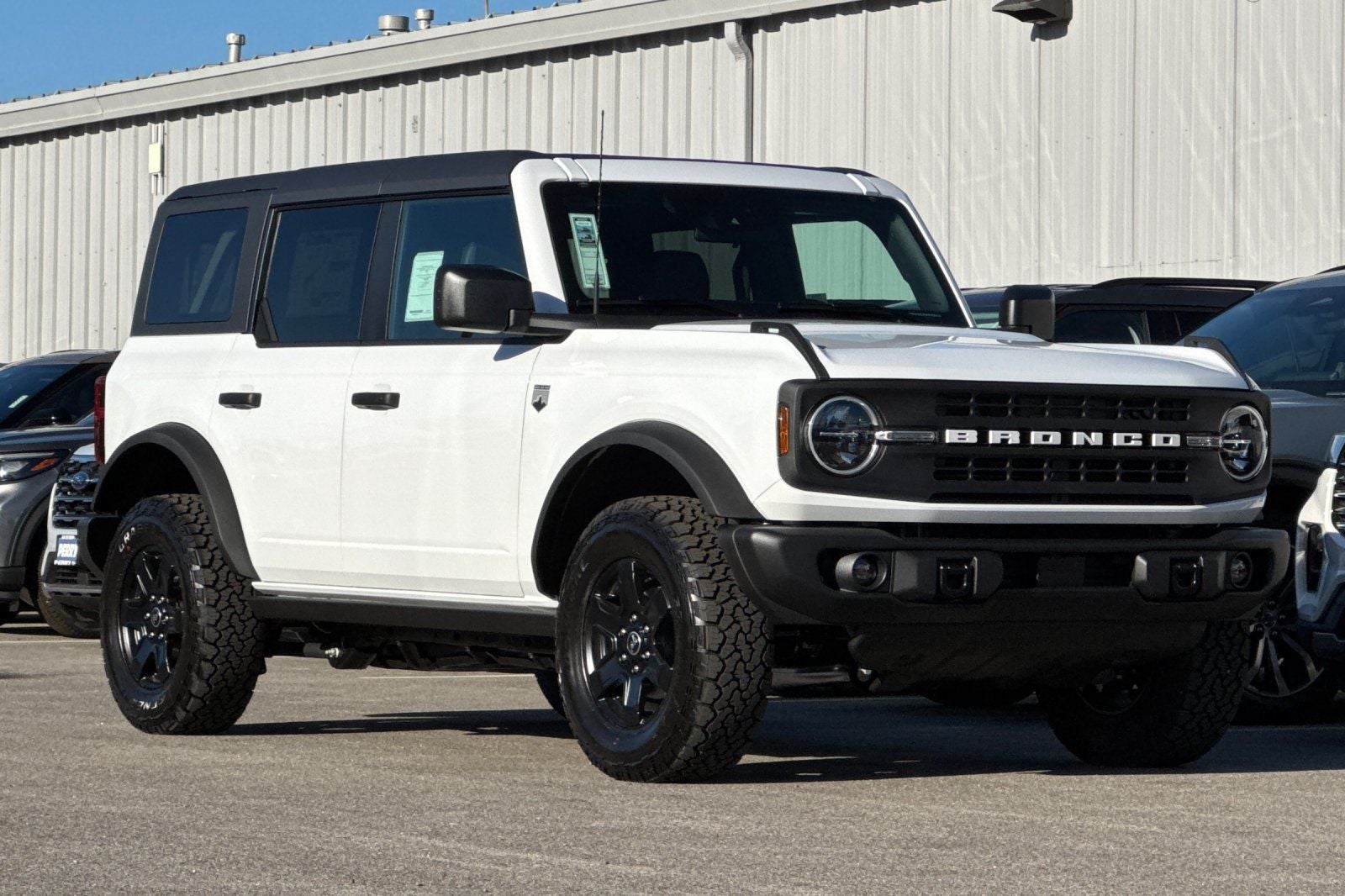 2025 Ford Bronco Big Bend in Oxford White — front three-quarter view