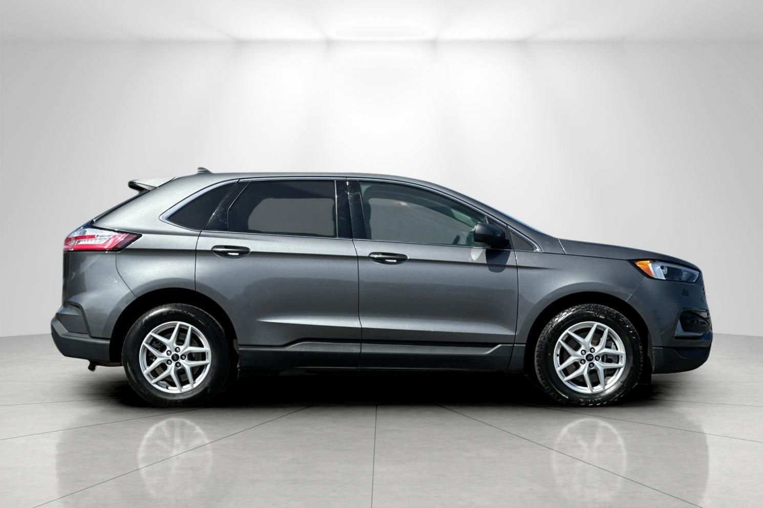 2024 Ford Edge — side profile view