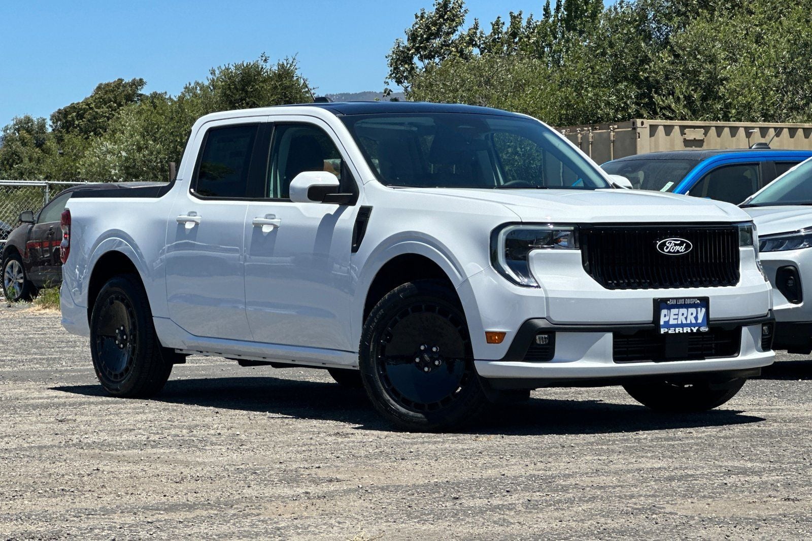 2025 Ford Maverick Lobo Standard in Oxford White — front three-quarter view